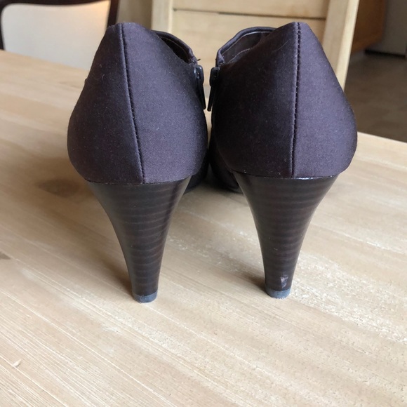 Impo Booties - Picture 3 of 4